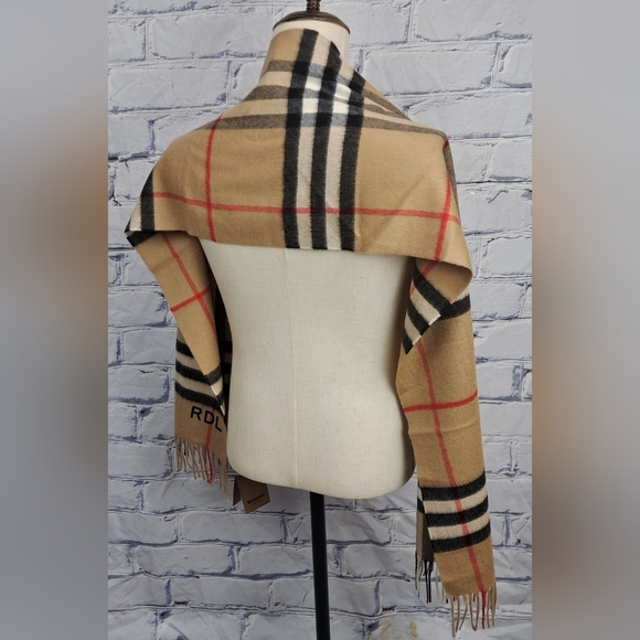 Burberry Giant Check 100% Cashmere Scarf Archive Beige Scotland 168x30 $500+ - Picture 12 of 16